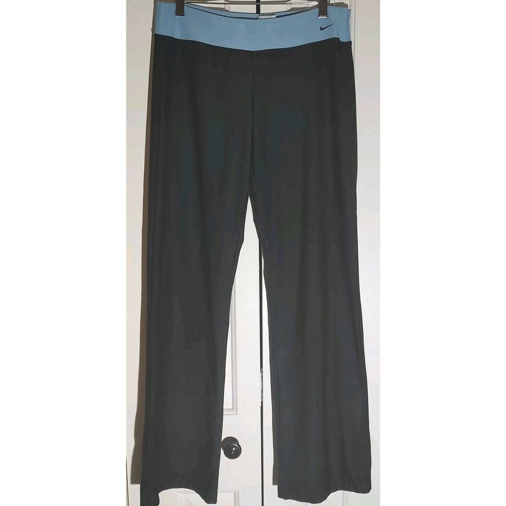 Women's Nike Pants Black Straight Leg Yoga Athleisure Stretch Bottoms - Medium - Picture 2 of 6